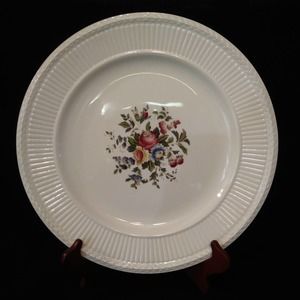 Wedgwood Edme Conway 13in Floral Chop Plate Cream